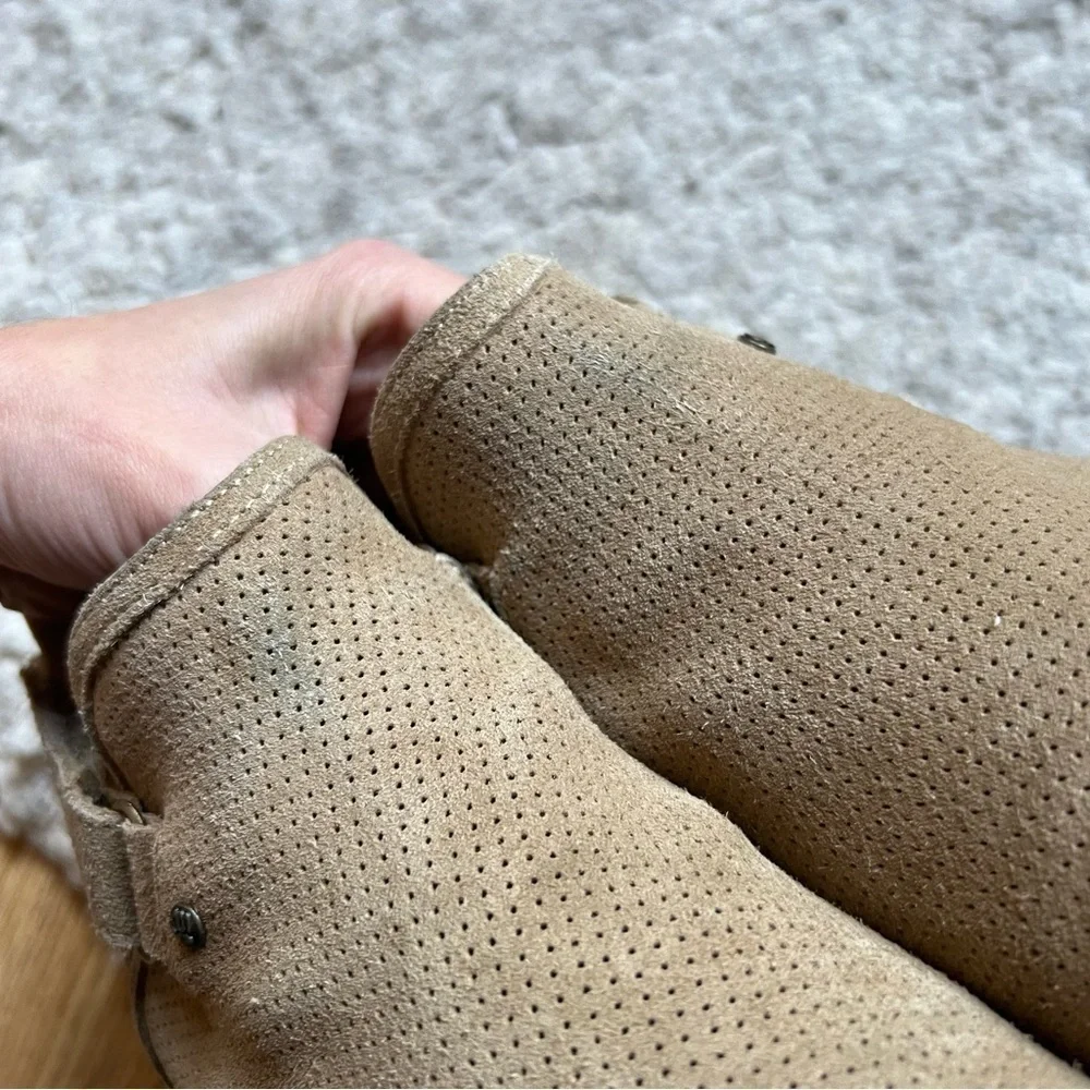 Bearpaw: NeverWet Tan Suede Zoe Slim Wedge Hook and Loop Booties Size 10